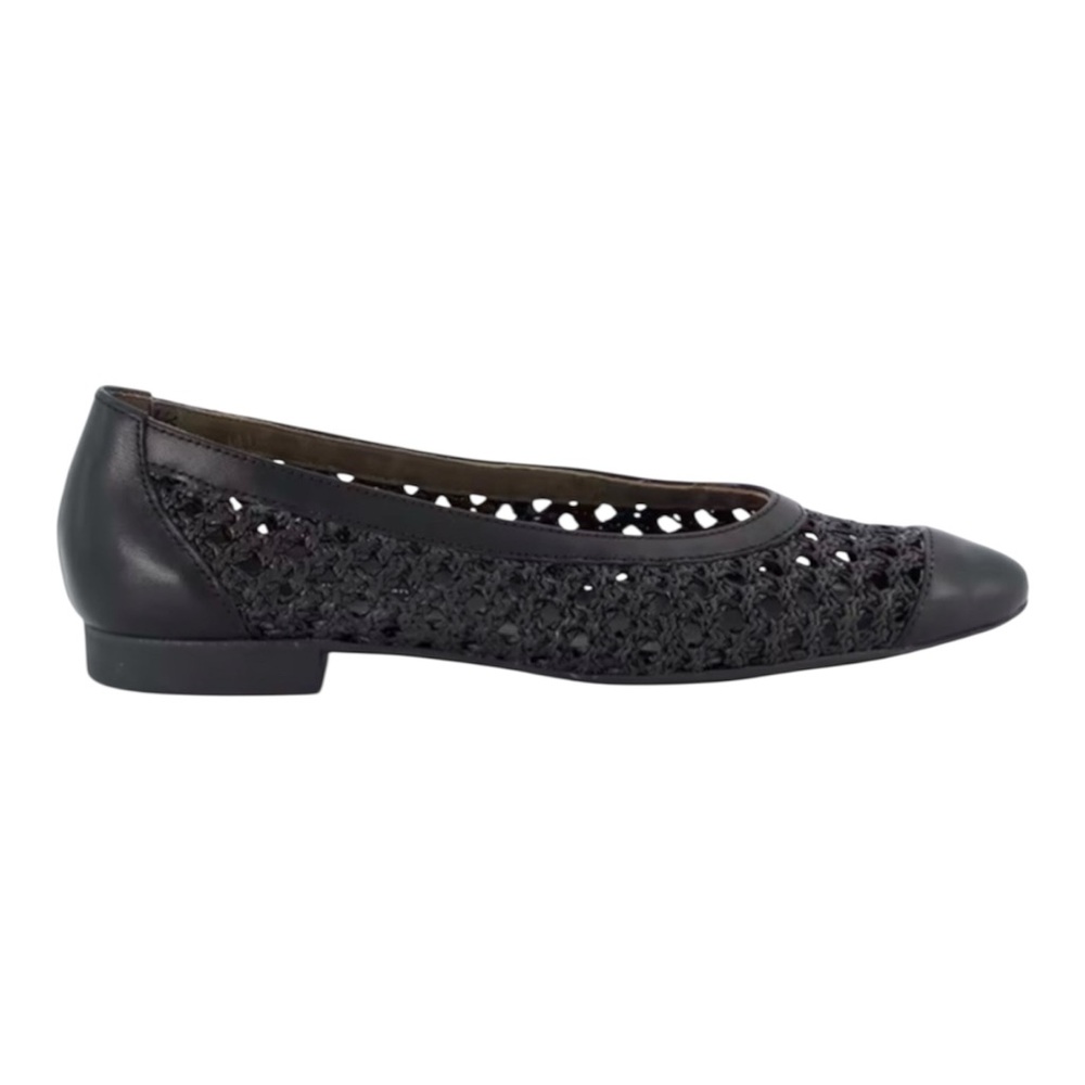 Ballerina Black Leather Flats